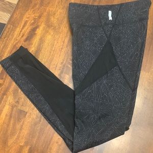Zella graphic leggings size xs